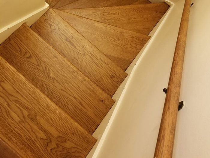 Red Oak Stairs<br>Refinishing Existing Oak Stairs